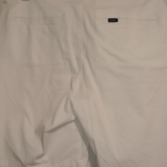 Shorts - Picture 3 of 5